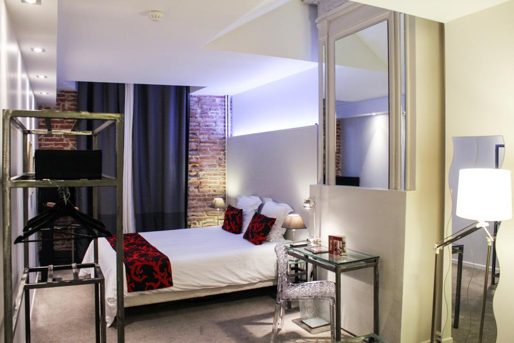 Hotel Des Arts Toulouse Oda fotoğraf